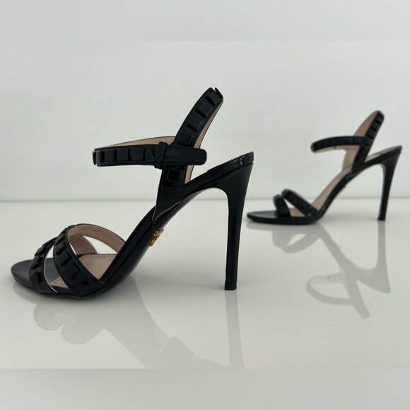 PRADA BLACK PATENT SANDALS SIZE IT 37.5 / US 7.5 - Picture 8 of 16